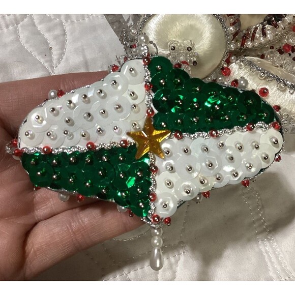 Sequin Beaded Push Pin 4 Christmas Ornaments Beautiful Red Silver & Green Balls - Picture 5 of 16
